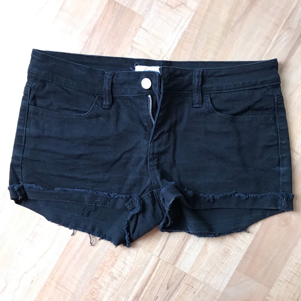 FOREVER 21 black jean shorts